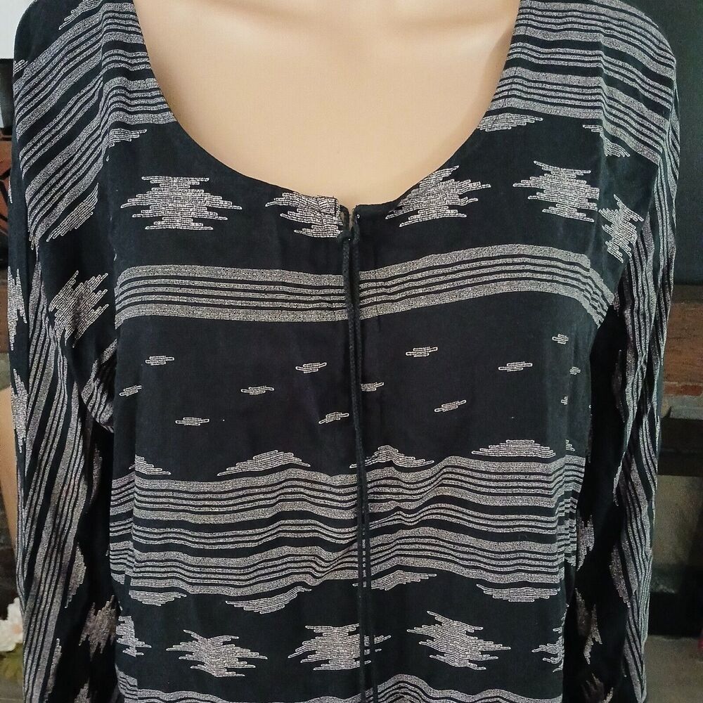 Old Navy Tunic Top Blouse Women's MEDIUM Long Sleeve Lightweight Aztec Casual - Picture 4 of 9